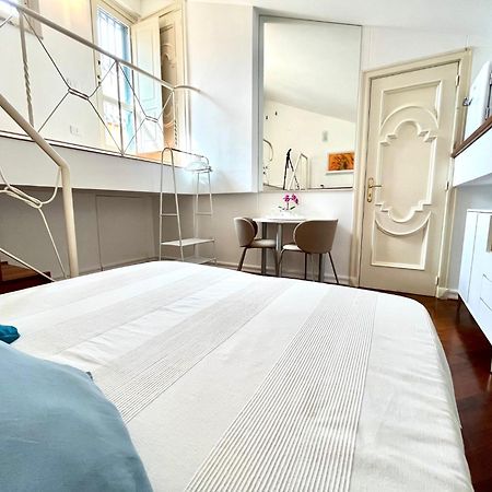 Bella Domus Suites ซาแลร์โน ภายนอก รูปภาพ