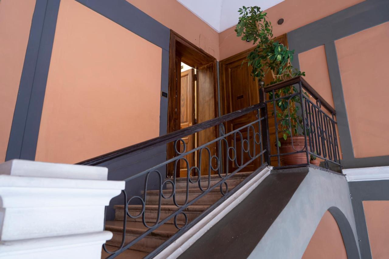 Bella Domus Suites ซาแลร์โน ภายนอก รูปภาพ